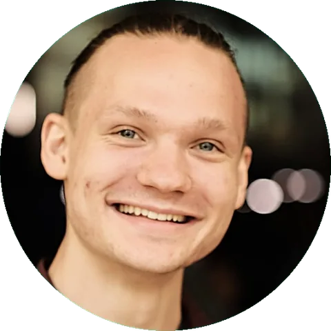 Portrait of Spencer, Director of Leadership Groups at 3D Leadership